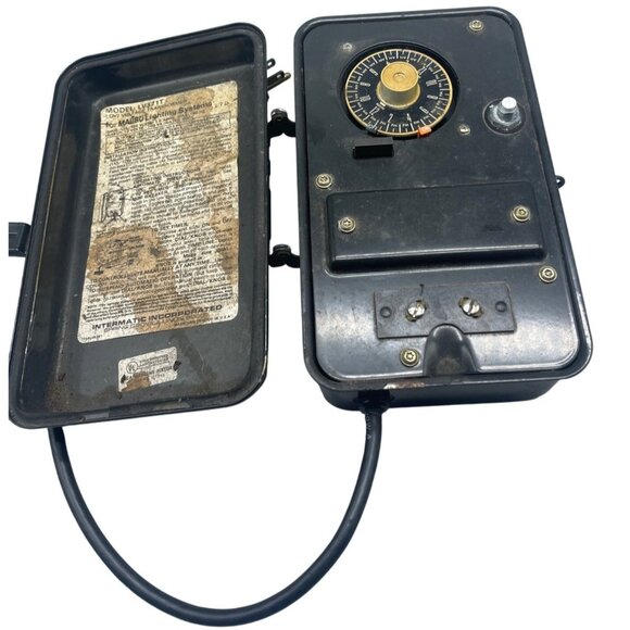 Intermatic malibu Montgomery Ward Transformer Lights Low Voltage Untested READ - Picture 1 of 11